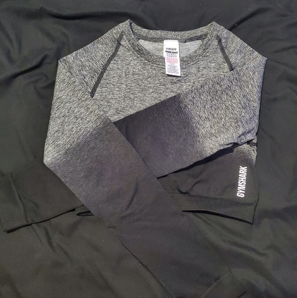 Ombre Crop Top - Picture 3 of 3